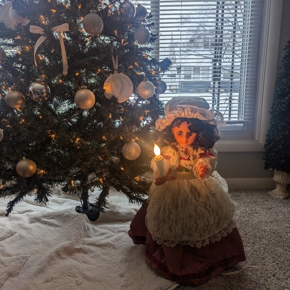 RALPH LAUREN CHRISTMAS STYLE Animated Victorian Caroler Vintage - Picture 5 of 17